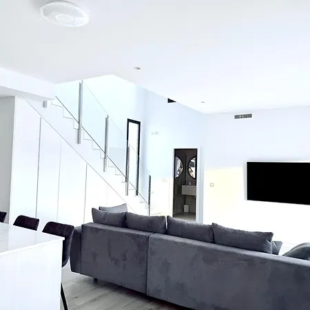 Sunset Benidorm 别墅 *